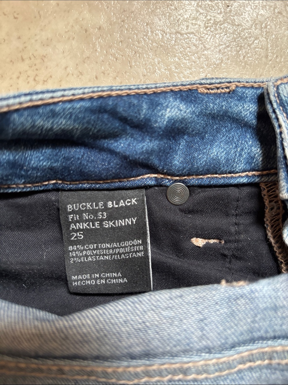 NWT Buckle Black Fit No. 53 Ankle Skinny Distressed Denim Jeans Women’s Size 25 - Picture 6 of 7